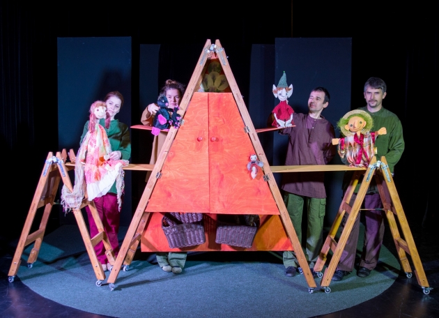 Cókmók, avagy a morgolódó szekrénymanó Cókmók, avagy a morgolódó szekrénymanó